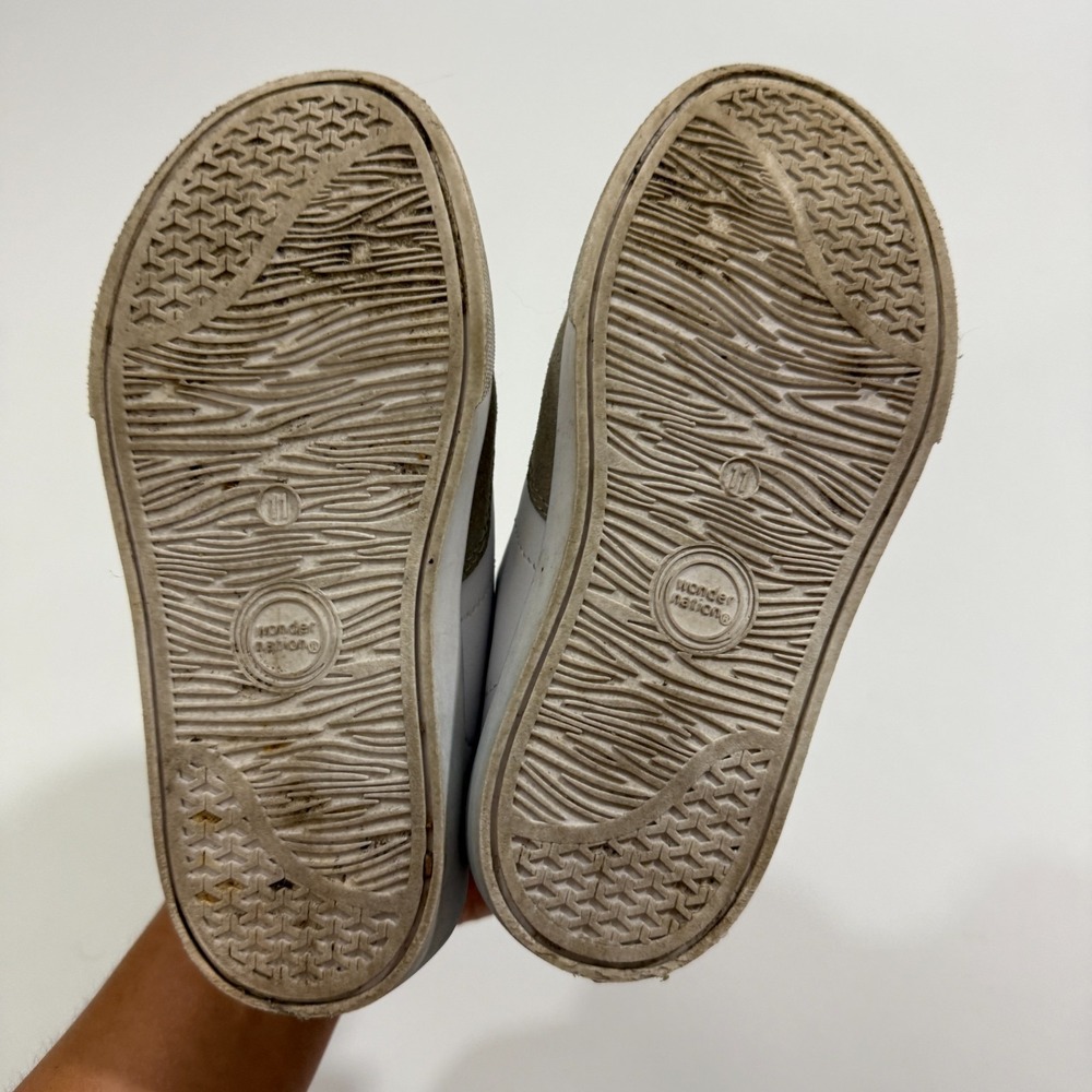 Wonder Nation Toddler White Gray Red Hook/Loop/Lace Shoes Sneakers Size 11 - Picture 10 of 10